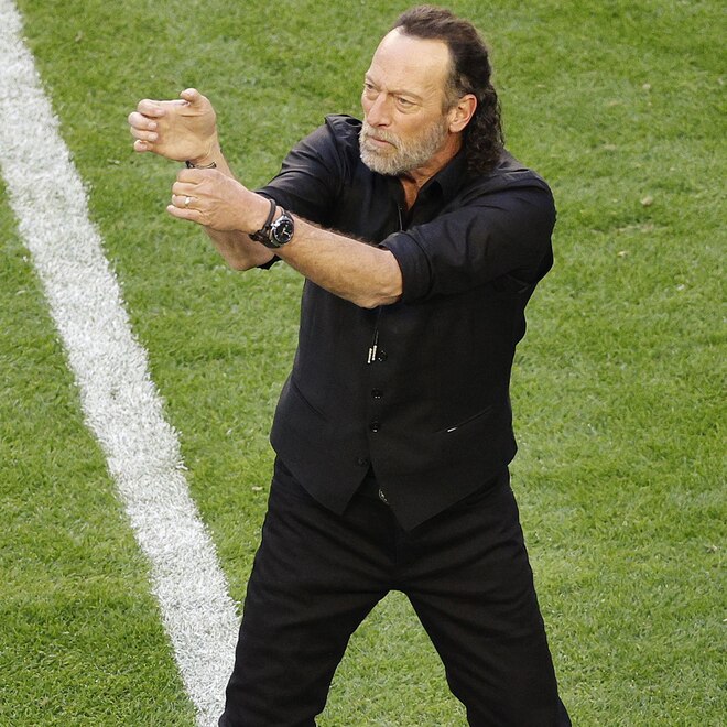 Why Troy Kotsur Was “Honored” to Sign the National Anthem Why Troy Kotsur Was “Honored” to Sign the National Anthem